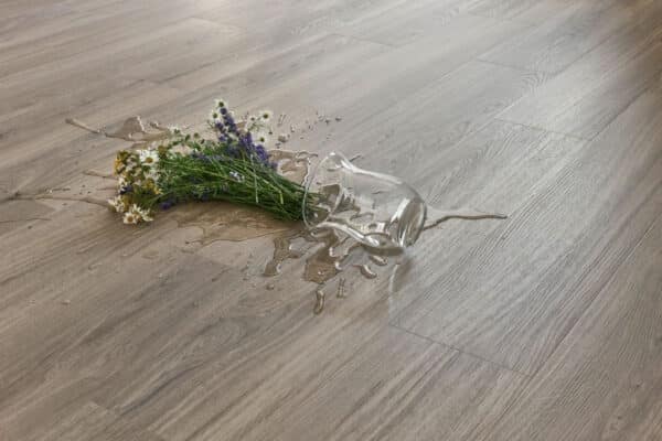 Lincoln Oak Vinyl Flooring - Image 2